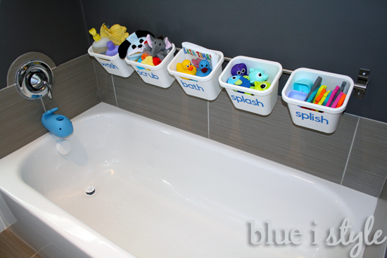 Stylish bath tub toy storage