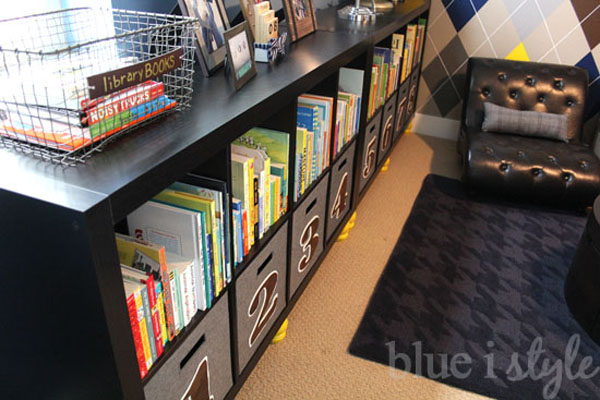 Bookshelf and toy storage in boy's room