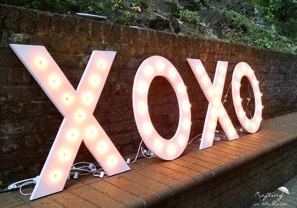 XOXO marquee