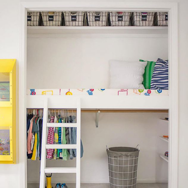 Use baskets in kids' rooms