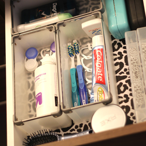 Bathroom drawer organization