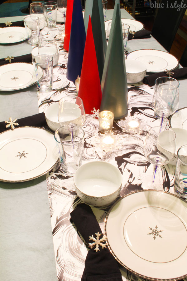 Modern Christmas Tablescape