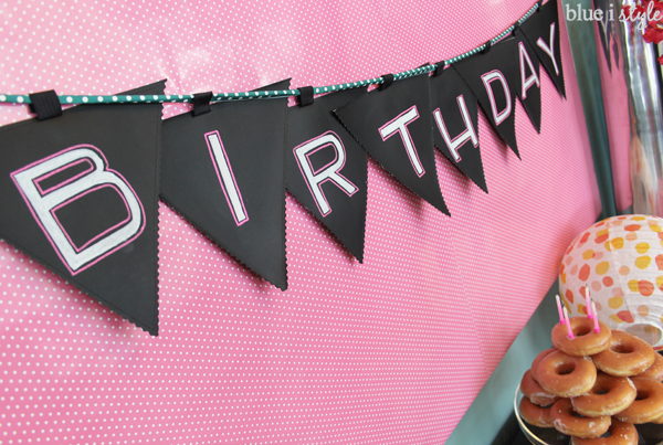 How to Make a Reusable Chalkboard Banner