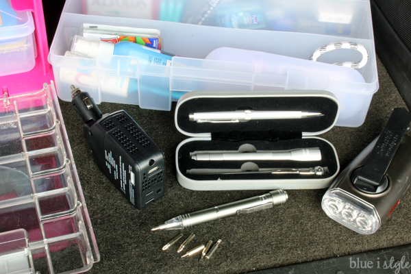 Organized Car Kit Tools Flashlights Chargers