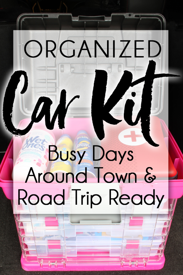 An ORGANIZED CAR KIT for families always on the go. DIY car storage and organizing tips to always be prepared with first aid, snacks, tools, hygiene, clothing care, and entertainment. The perfect car organizing hack with everything moms need for road trips and busy days around town.