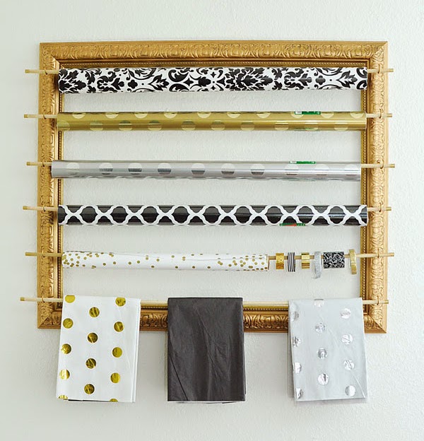 How to make a wall wrapping paper station