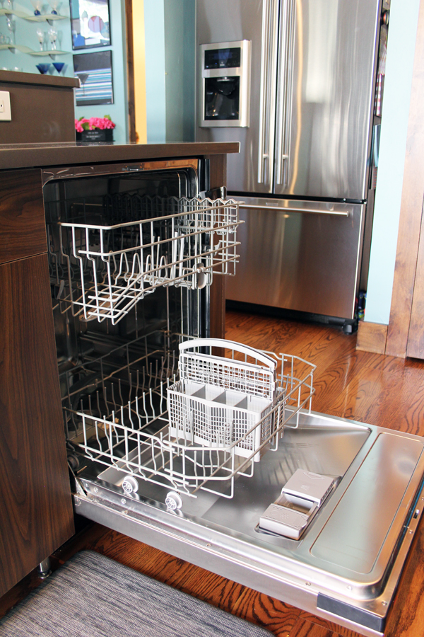 Clean stainless steel dishwasher