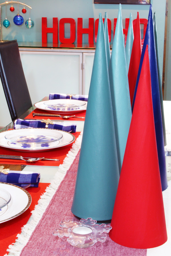 modern and bright Christmas table